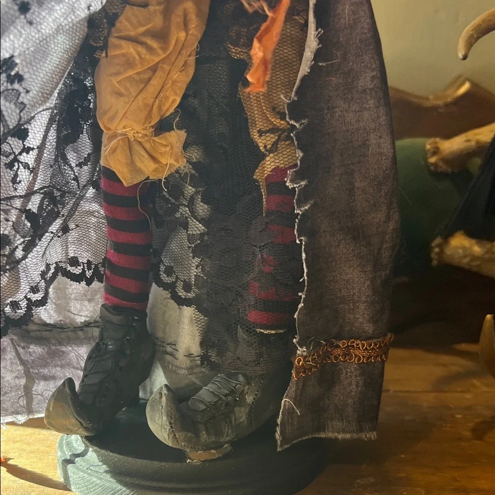 ๐ She is LOVELY & RARE Original 2021 Lulu Lancaster UMBRA the Wickety Witch! ๐ - Picture 5 of 16